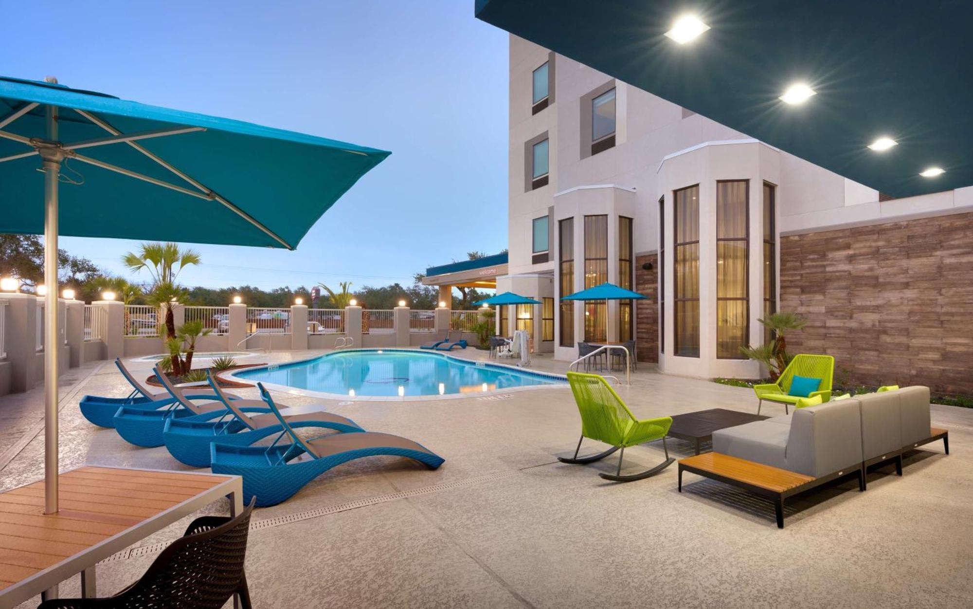 Hampton Inn & Suites Rockport-Fulton Exterior photo